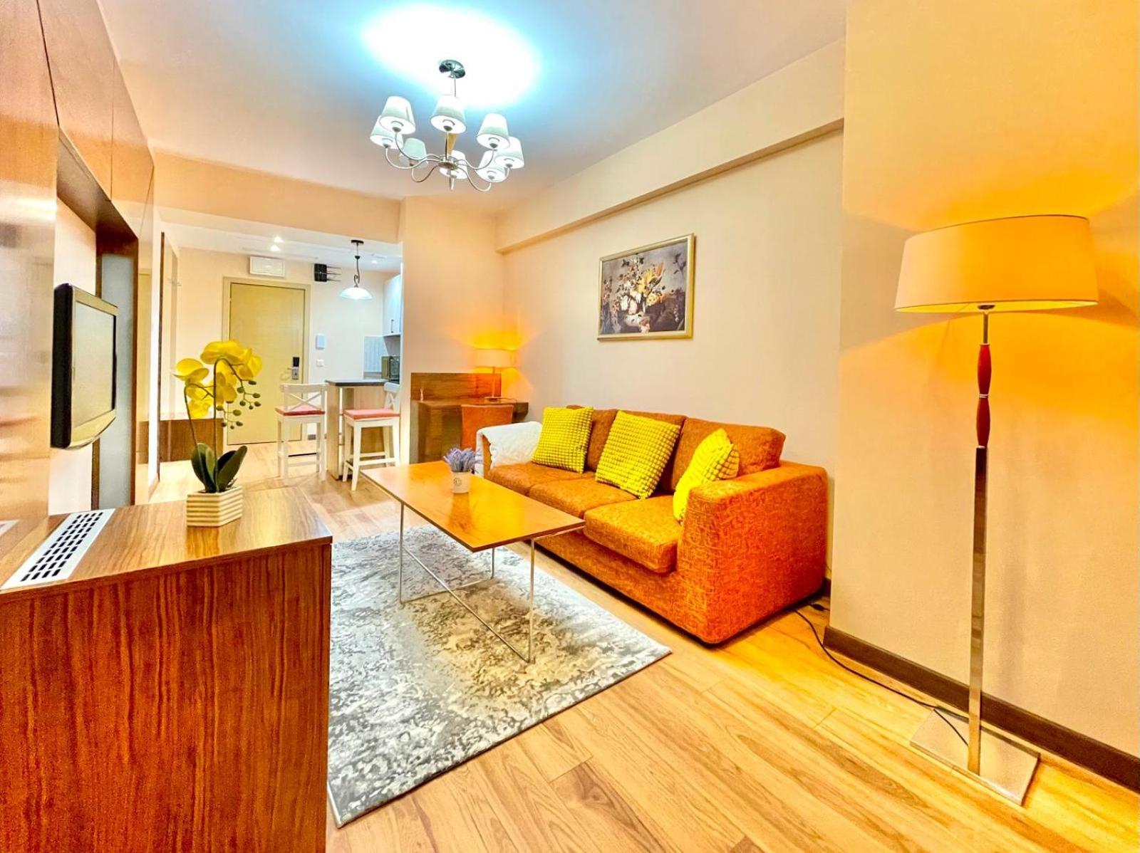 Royal Studio Apartment With A Perfect View - Yamaluxe Bucarest Exterior foto
